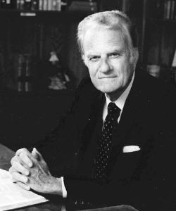 billy-graham-at-his-desk