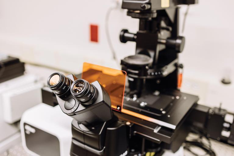 Wheaton College IL Confocal Microscope in Meyer Science Center