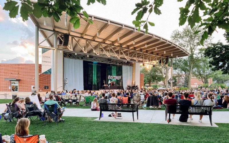 Wheaton community enjoys Shakespeare in the Park at Memorial Park Bandshell