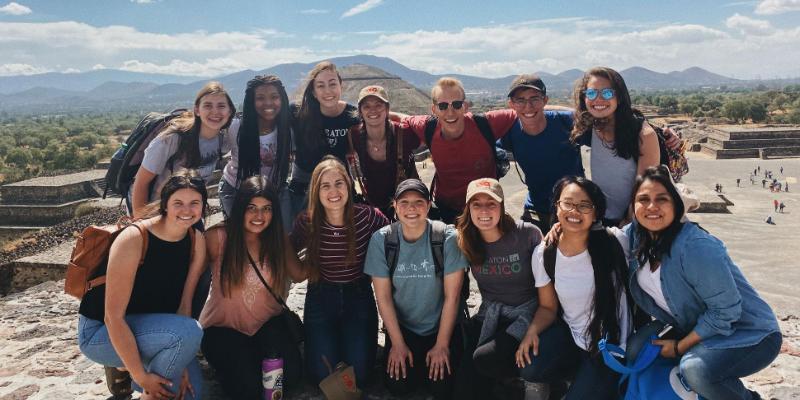 Wheaton in Mexico Student Group 