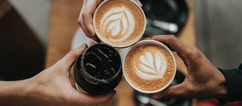 coffee-cups-with-friends