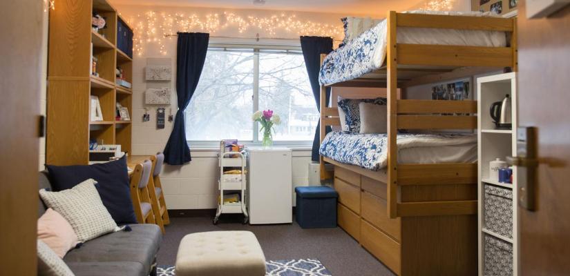 Inside Smith Dorm 825 x 400